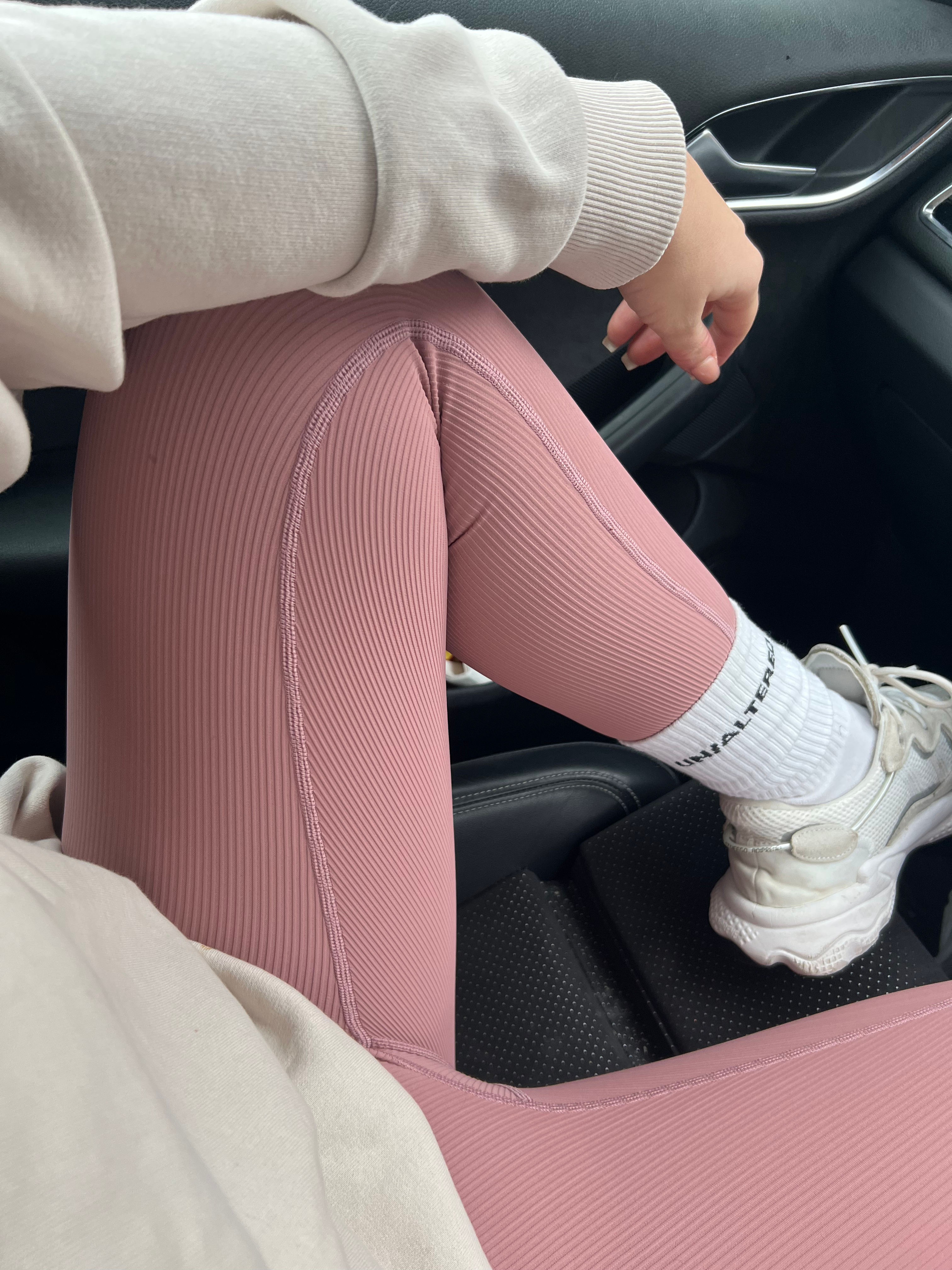 Dusty Pink Ribbed Leggings