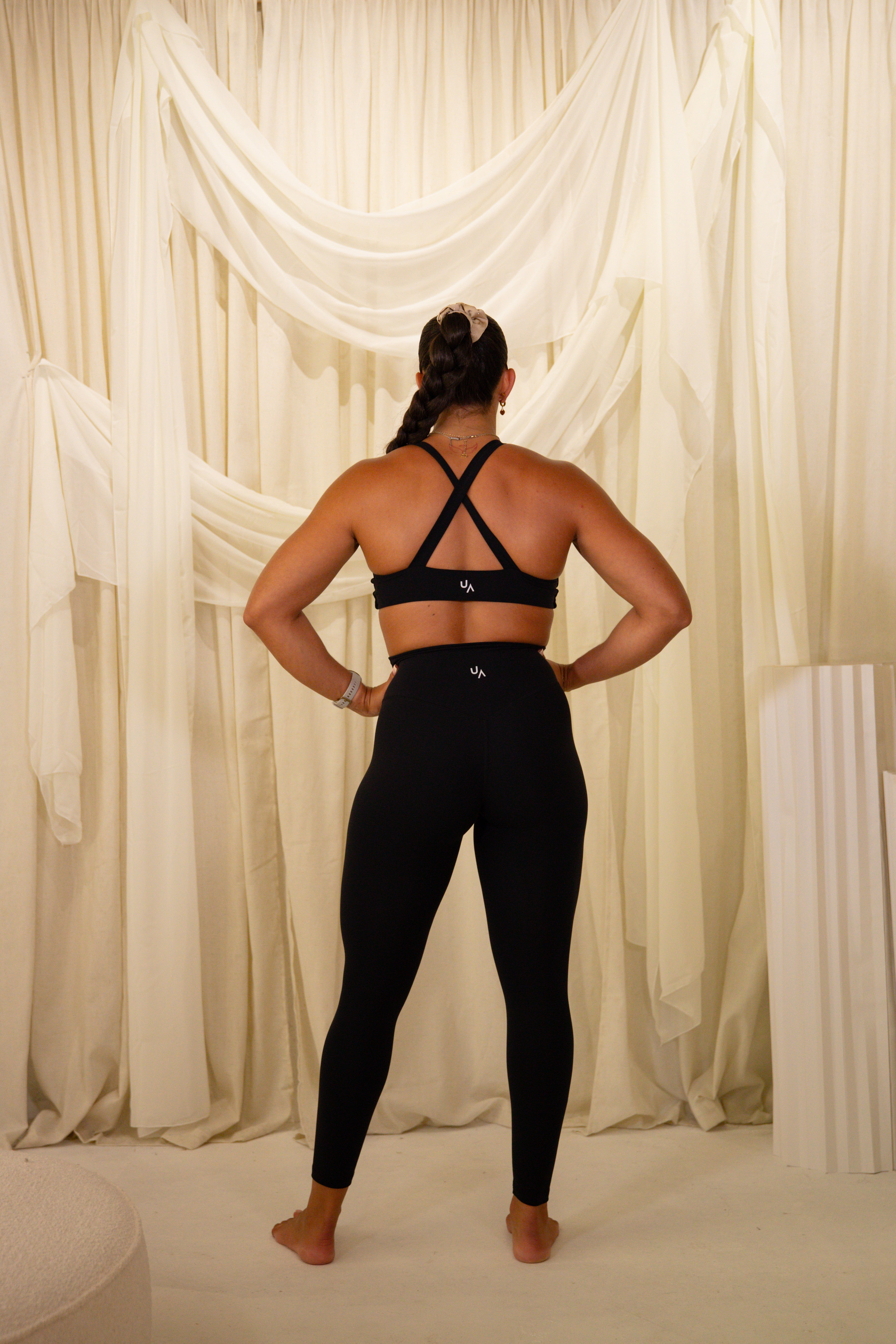 Elevate Black Leggings